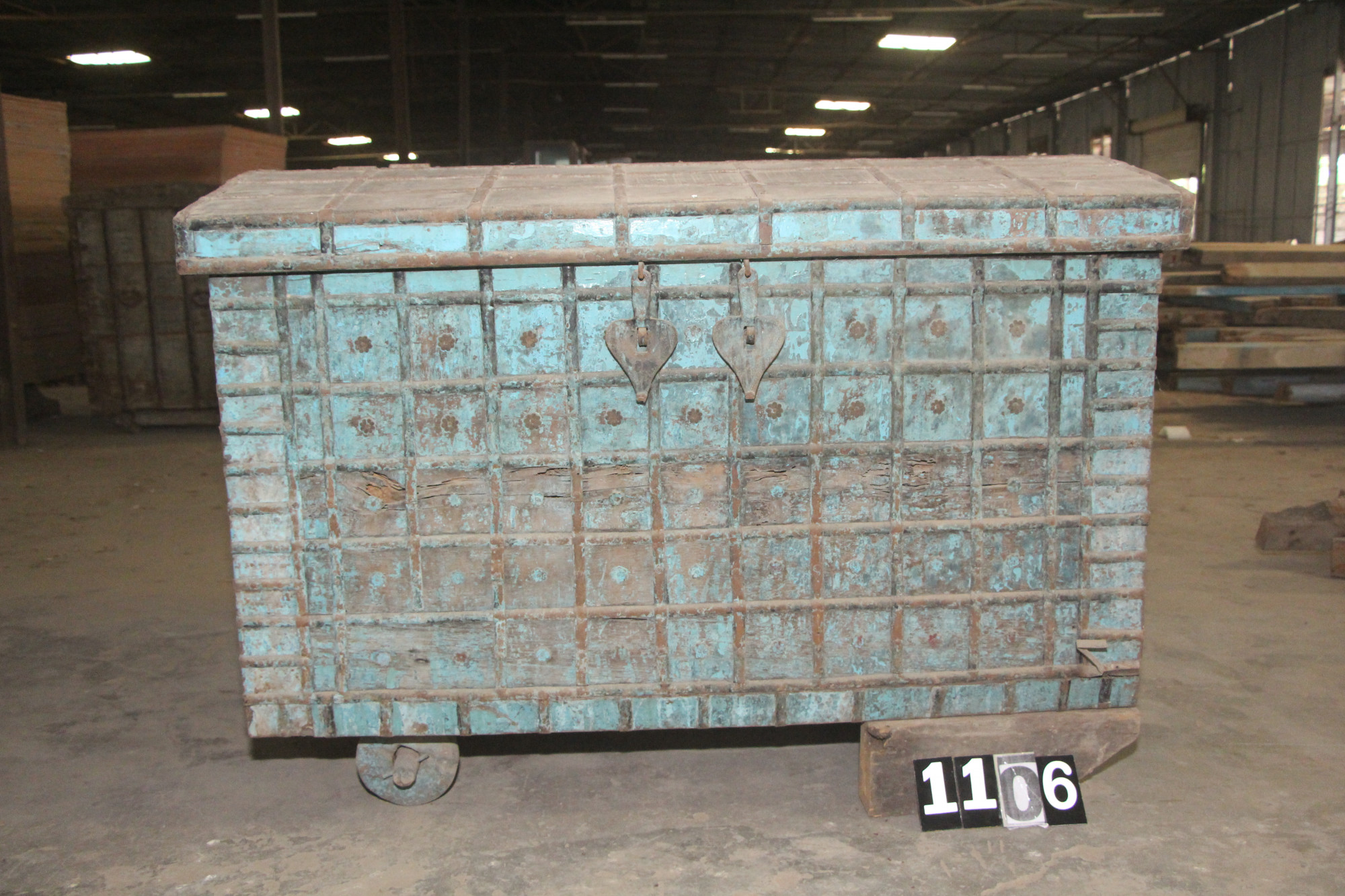 Vintage old trunk