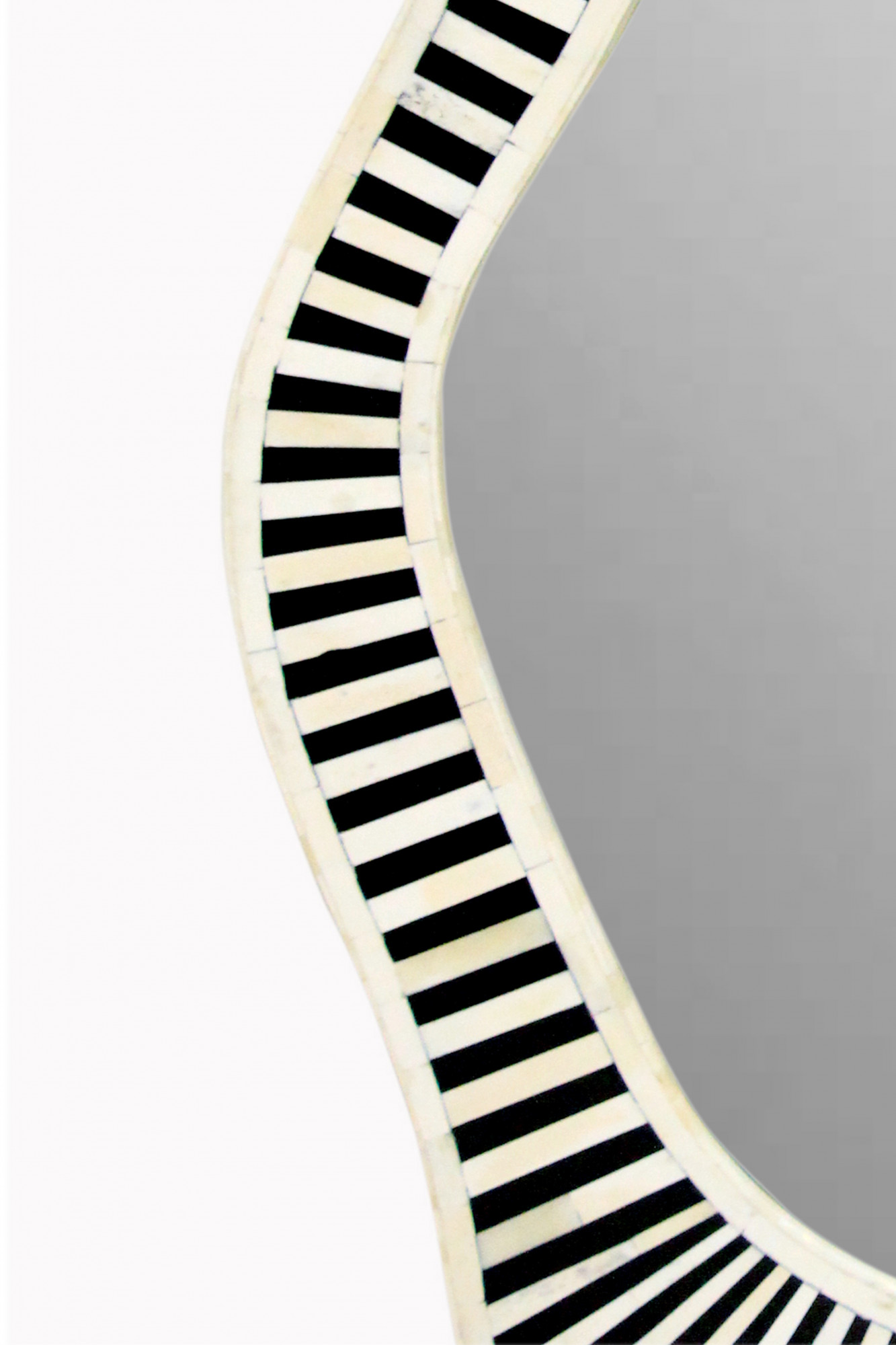 Abstract bone mirror