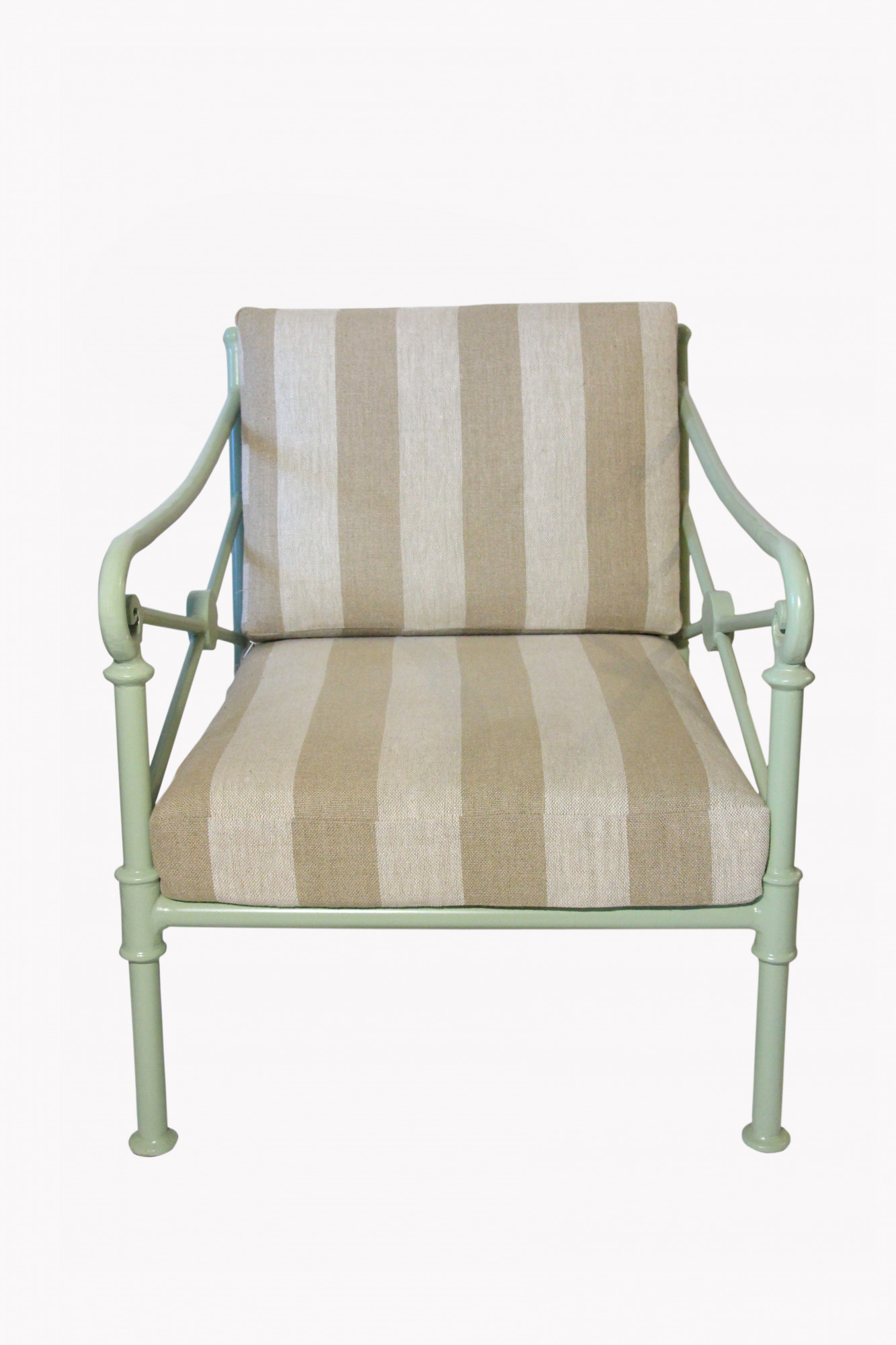 La Roseraie Upholstered Iron Lounge Chair