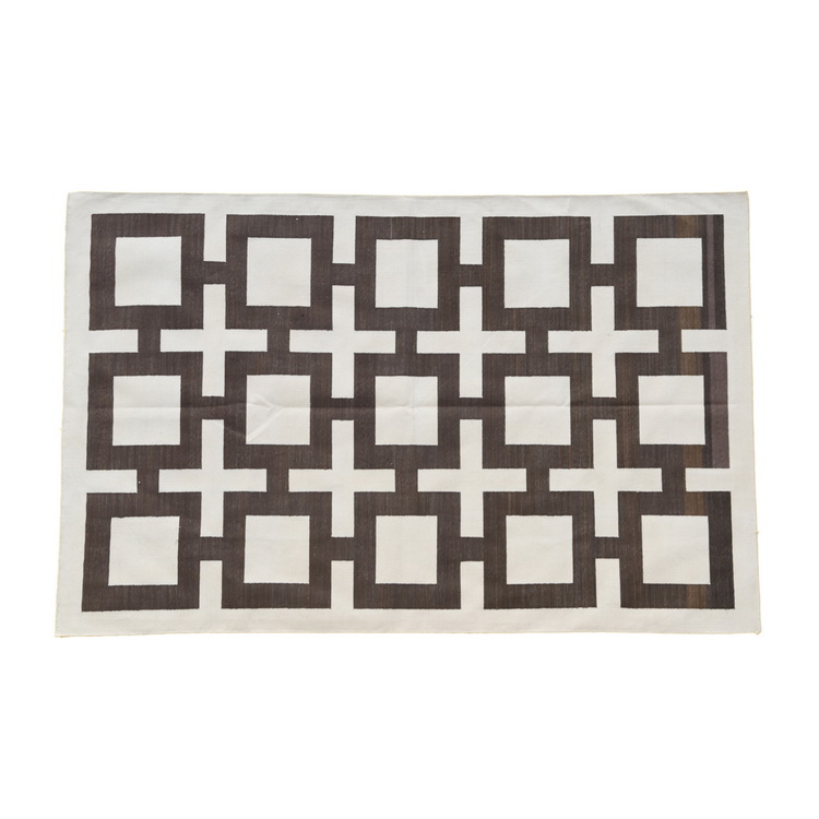 Ivory geometric rug