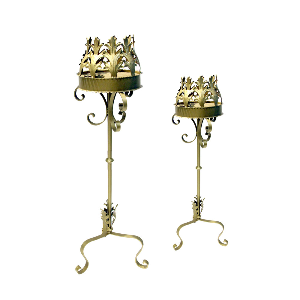 Crowned Foliate Pedestal Stands