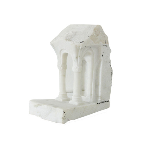 Artisan colosseum sculpture