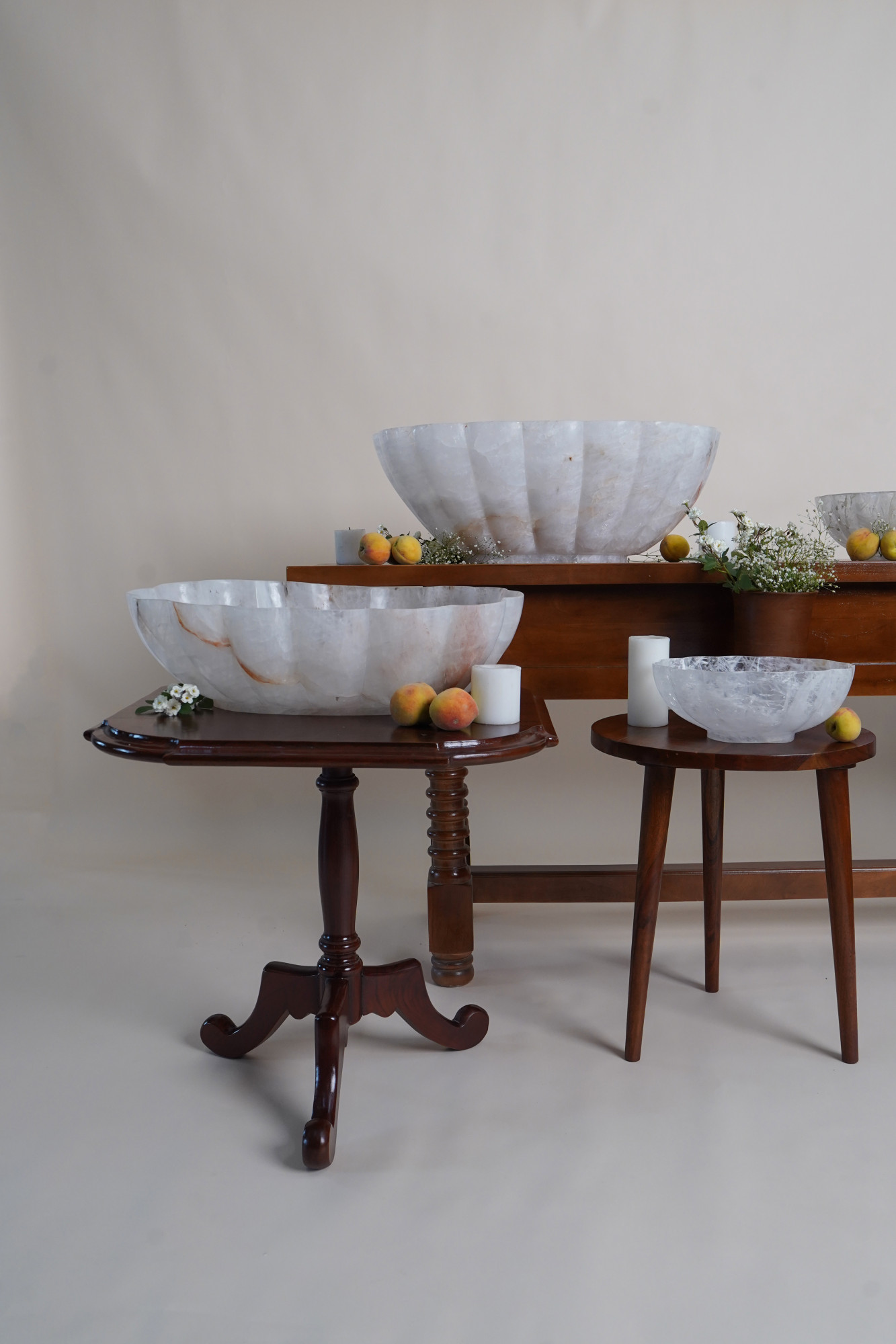 Tripod base pedestal table- square