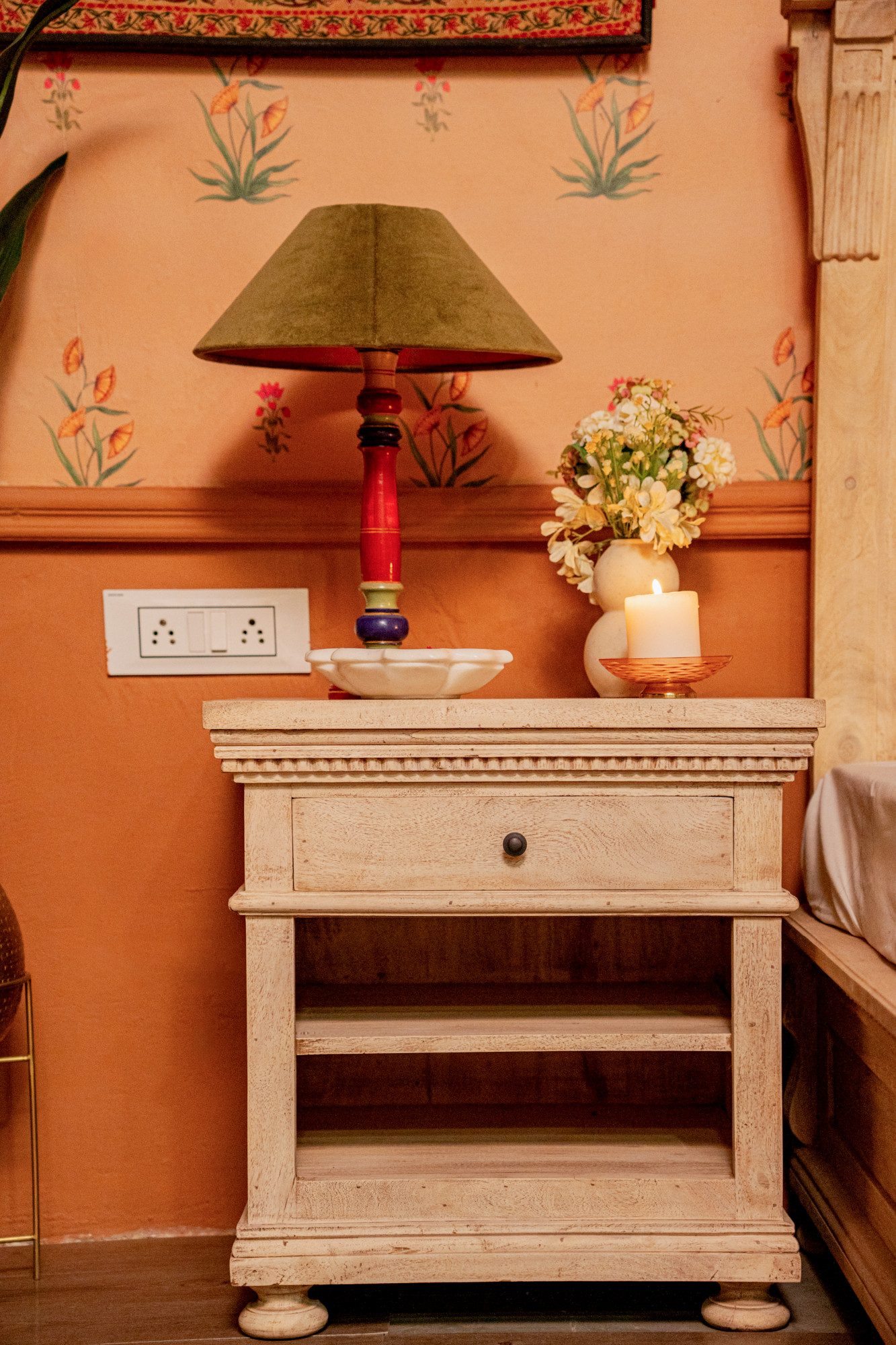 Scroll side table with shelf