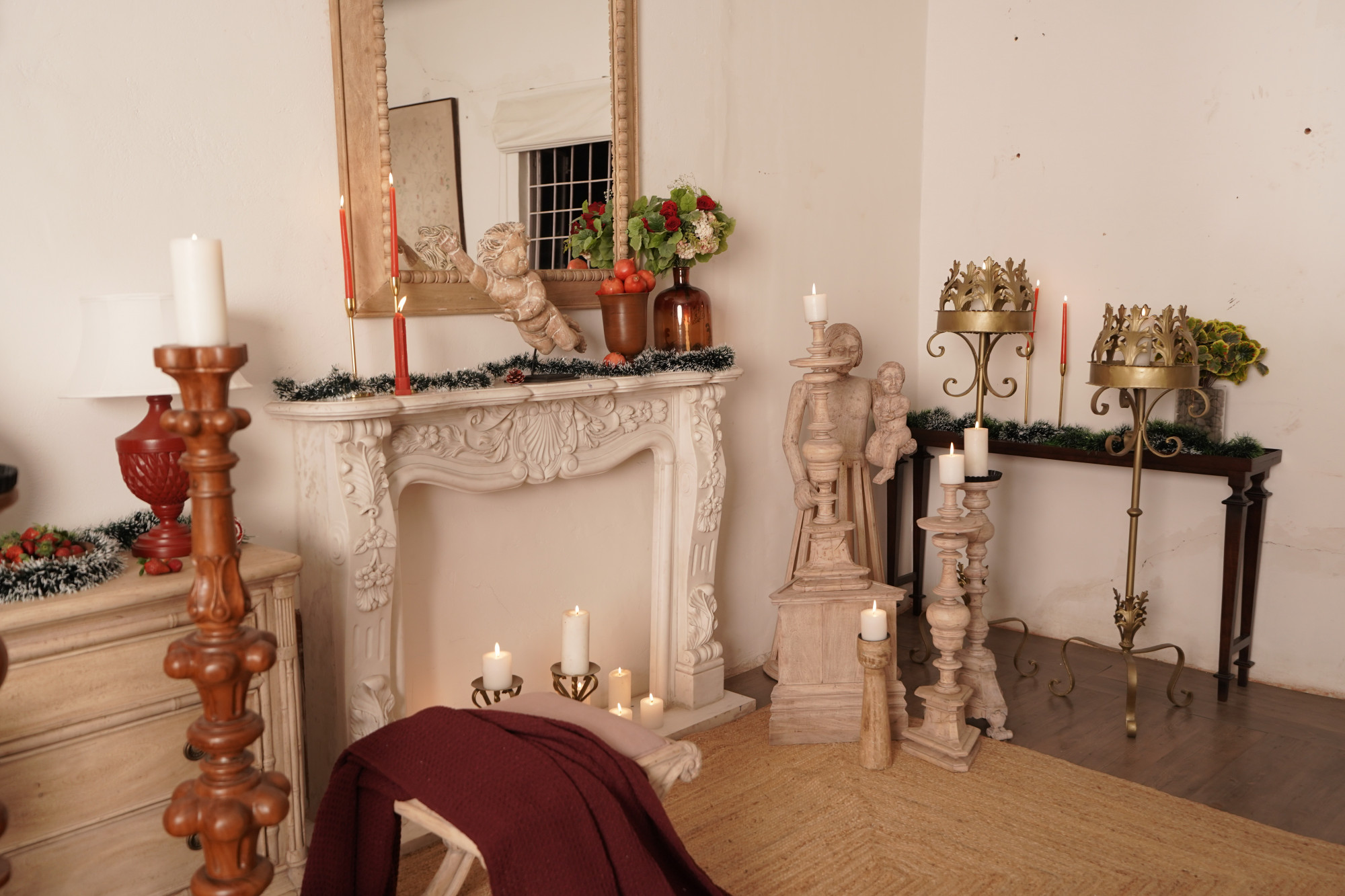 Crowned Foliate Pedestal Stands