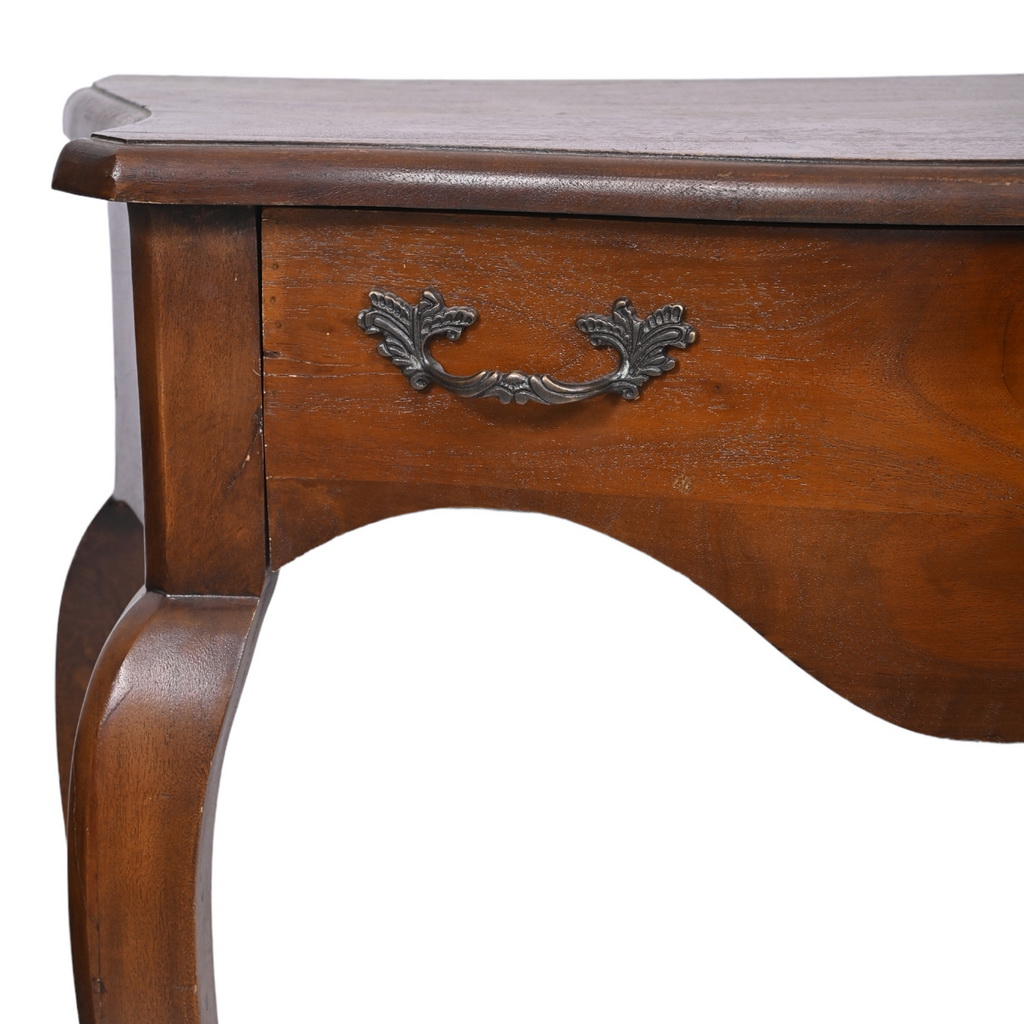 Cabriole compact console