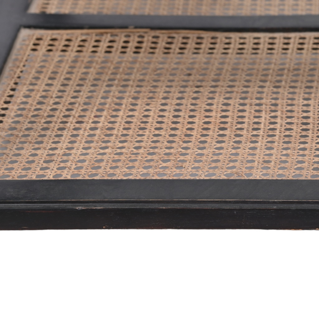 Rosettes hand-carved Coffee table