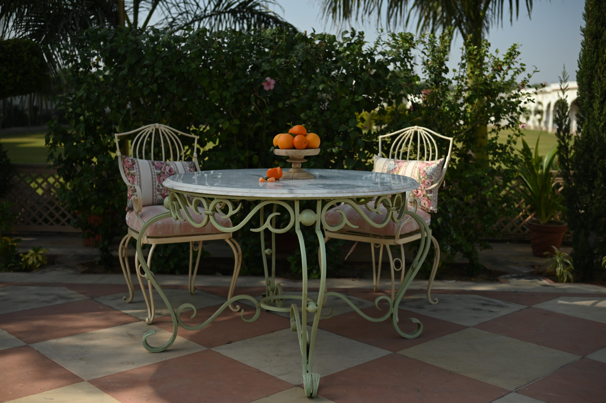 La Roseraie Wrought Iron Marble Round Table