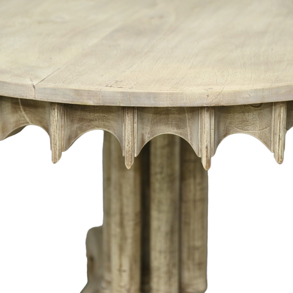 Round dining table