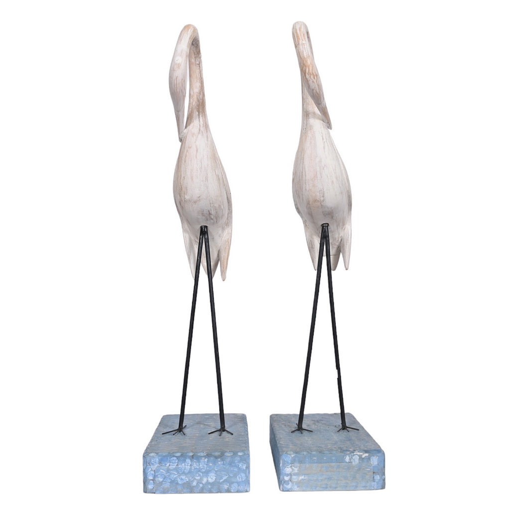 Wooden flamingos live size