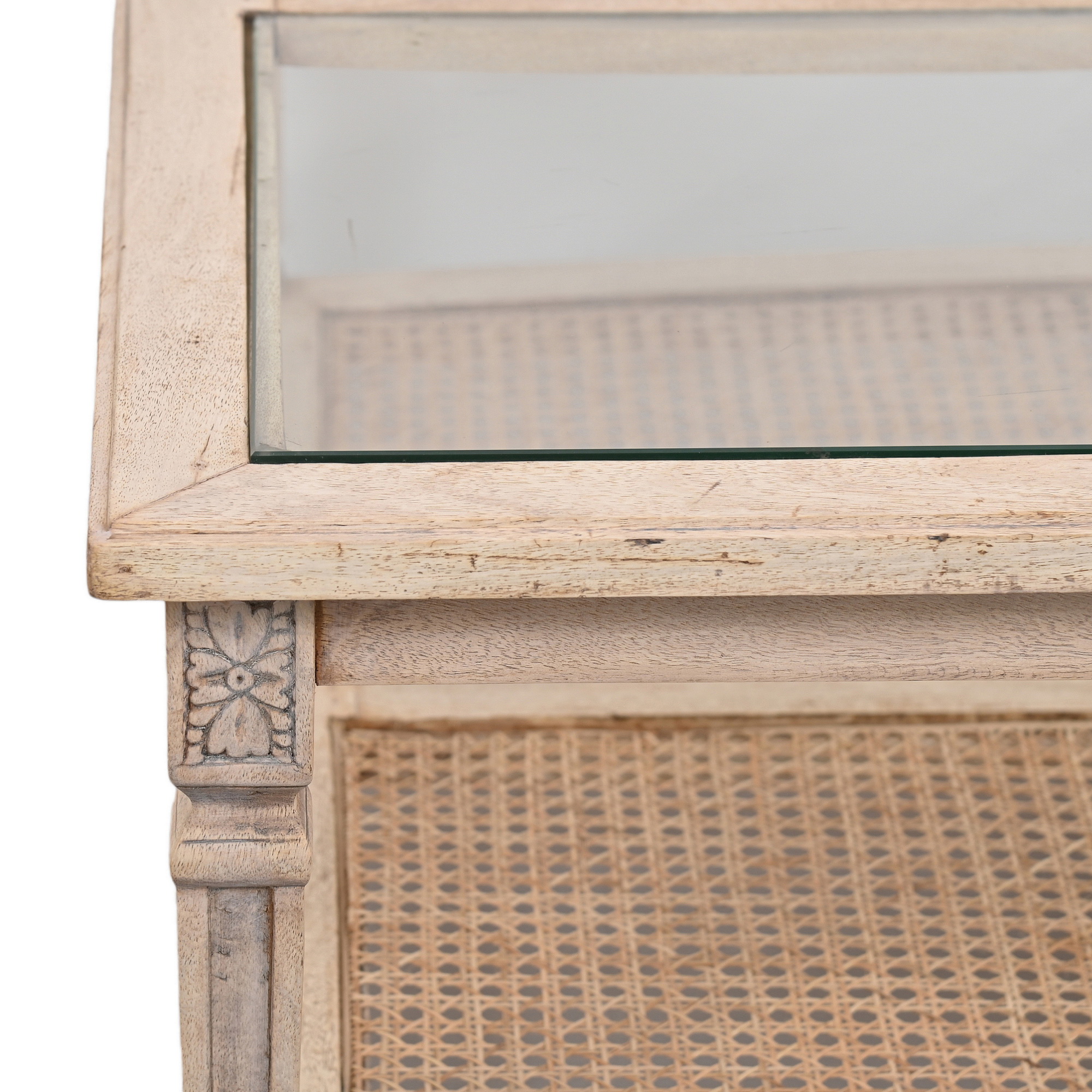 Rosettes hand-carved Coffee table