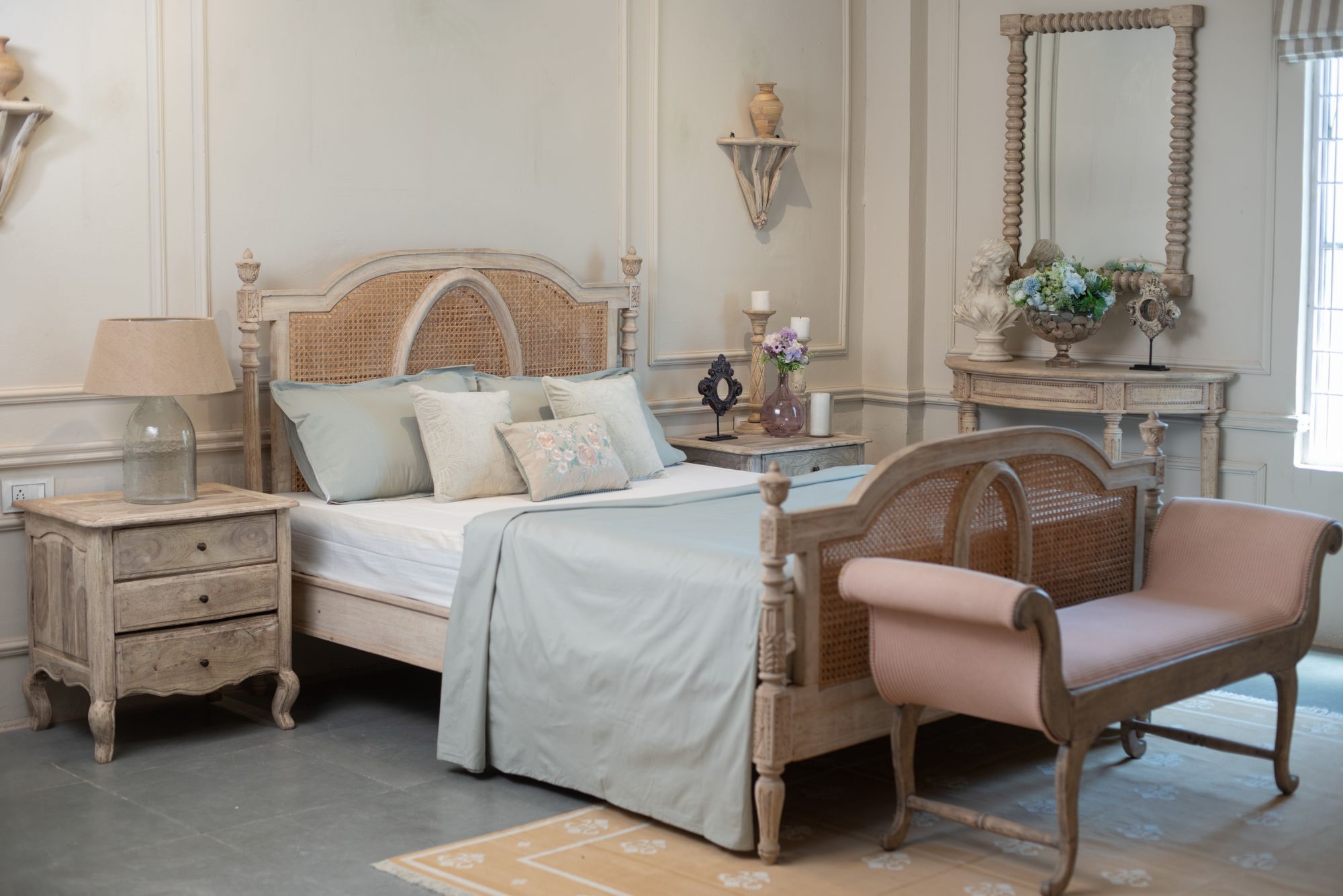 Charlotte rattan bed