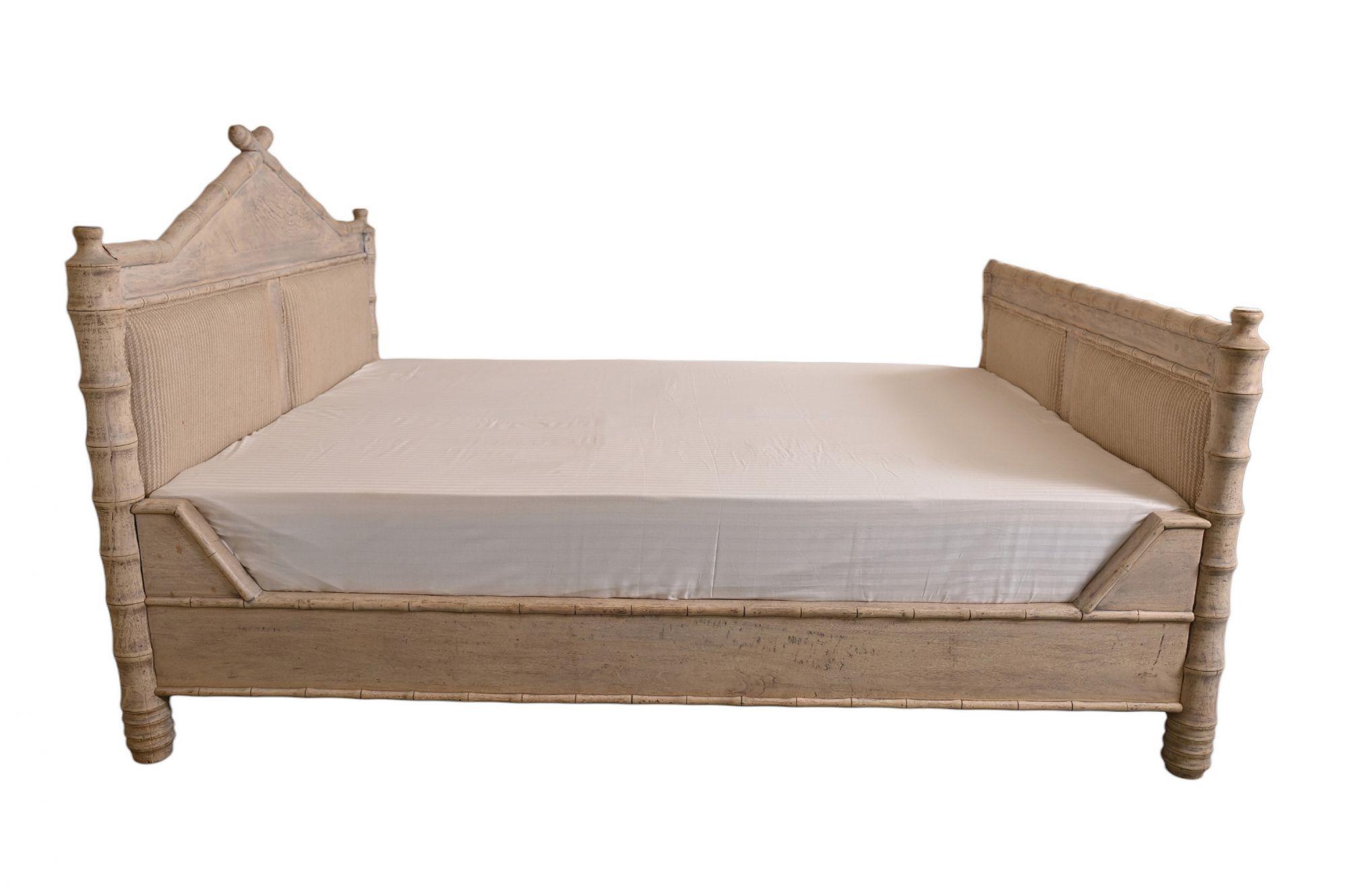 Bamboo coastal bed
