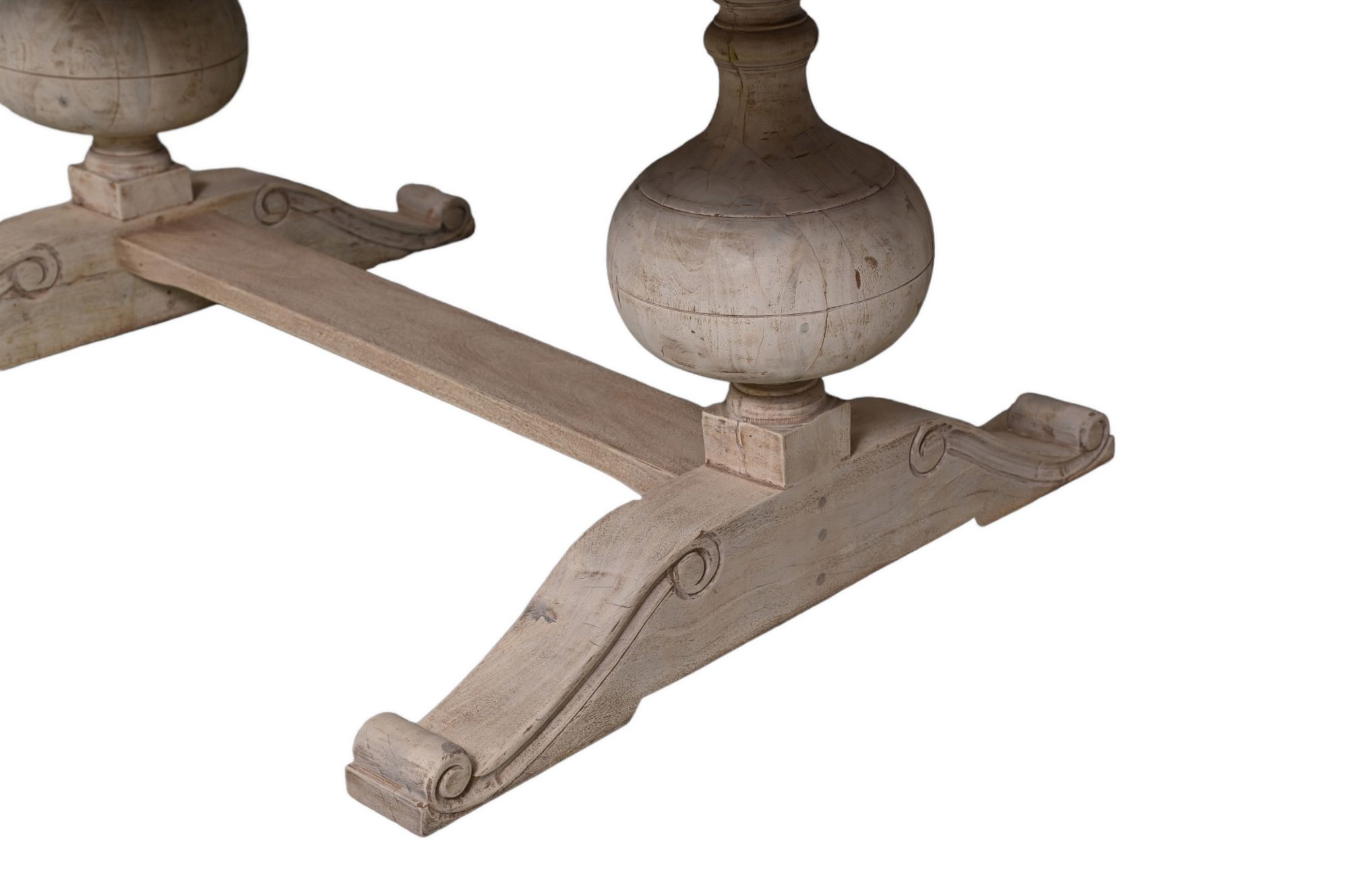 Fat baluster oval dining