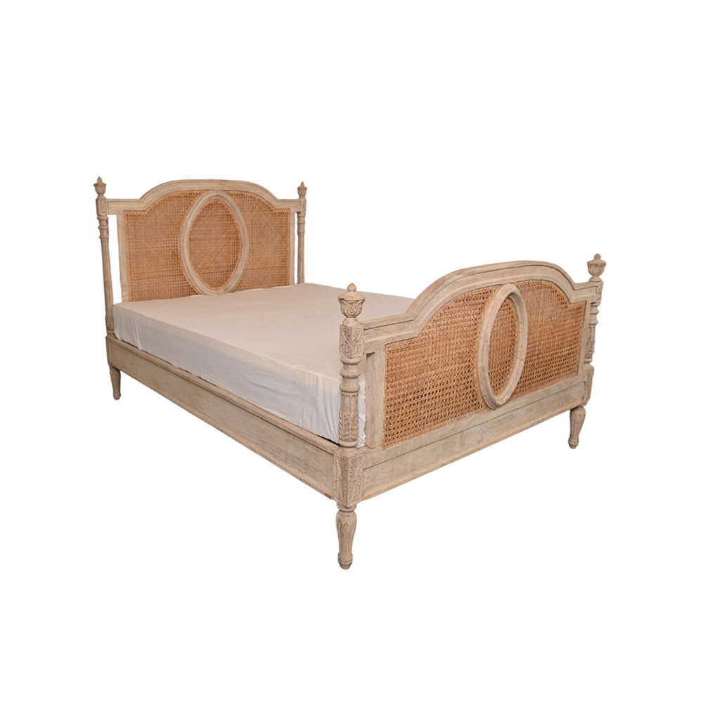 Charlotte rattan bed