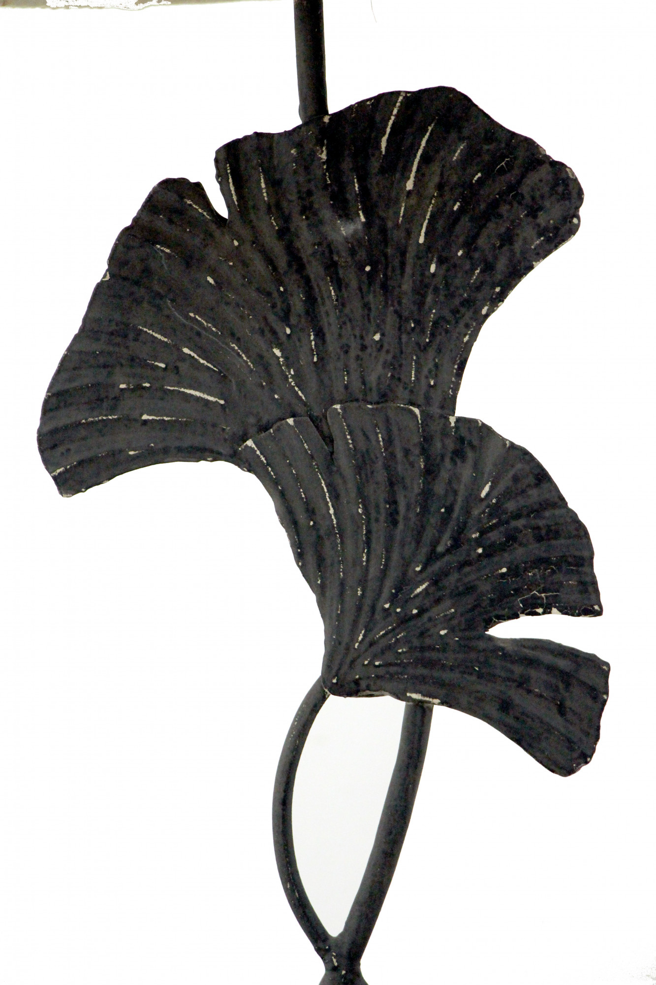 Iron Leaf Table Lamp