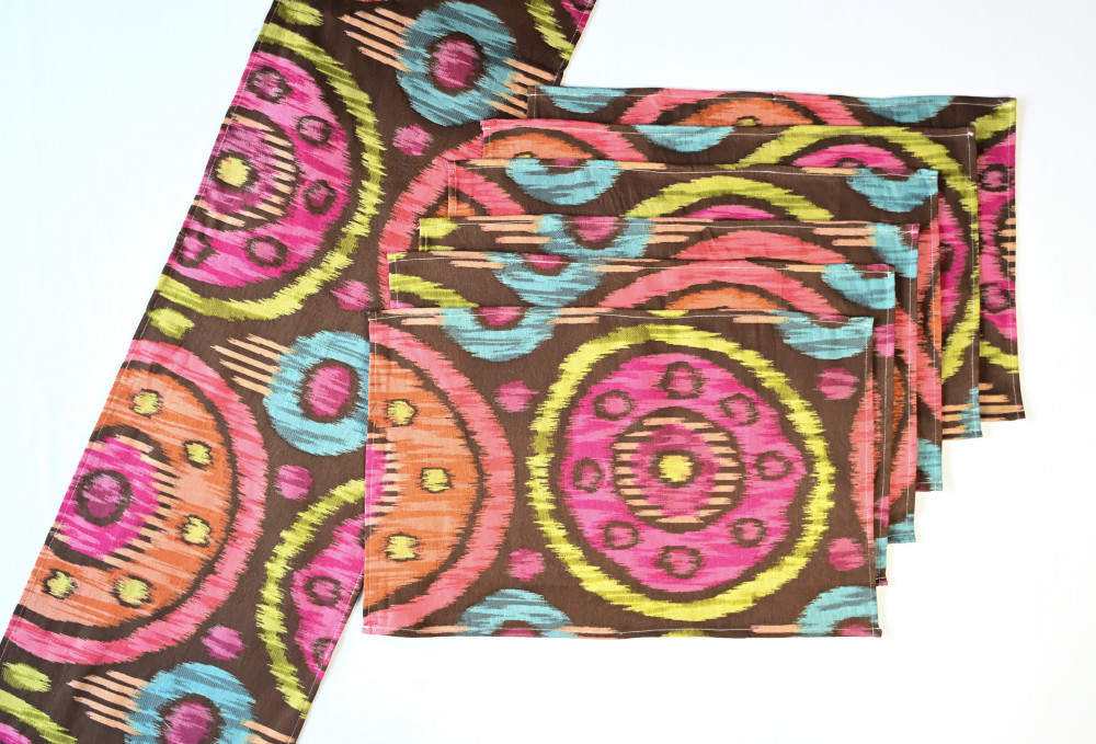 Image of VIBRANT TRIBAL IKAT TABLE LINEN SET