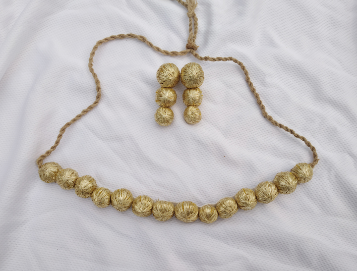 Zari Bari Choker Set