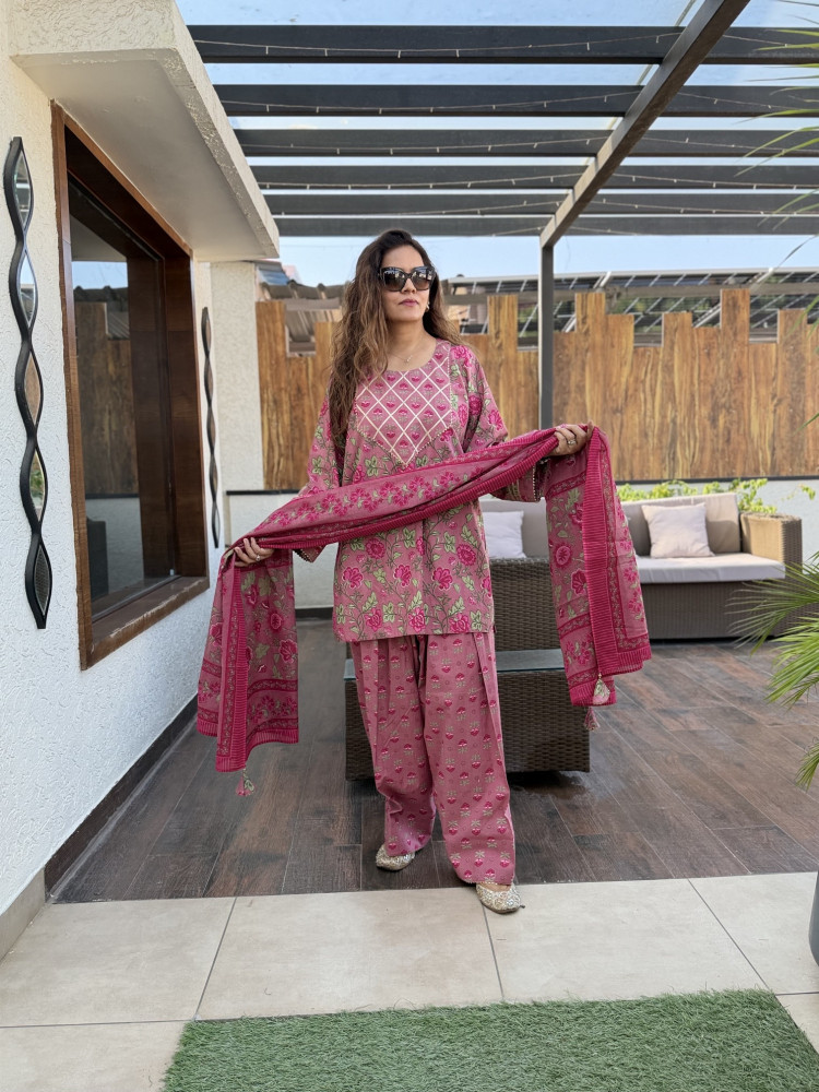 Image of Mehek Farshi Suit