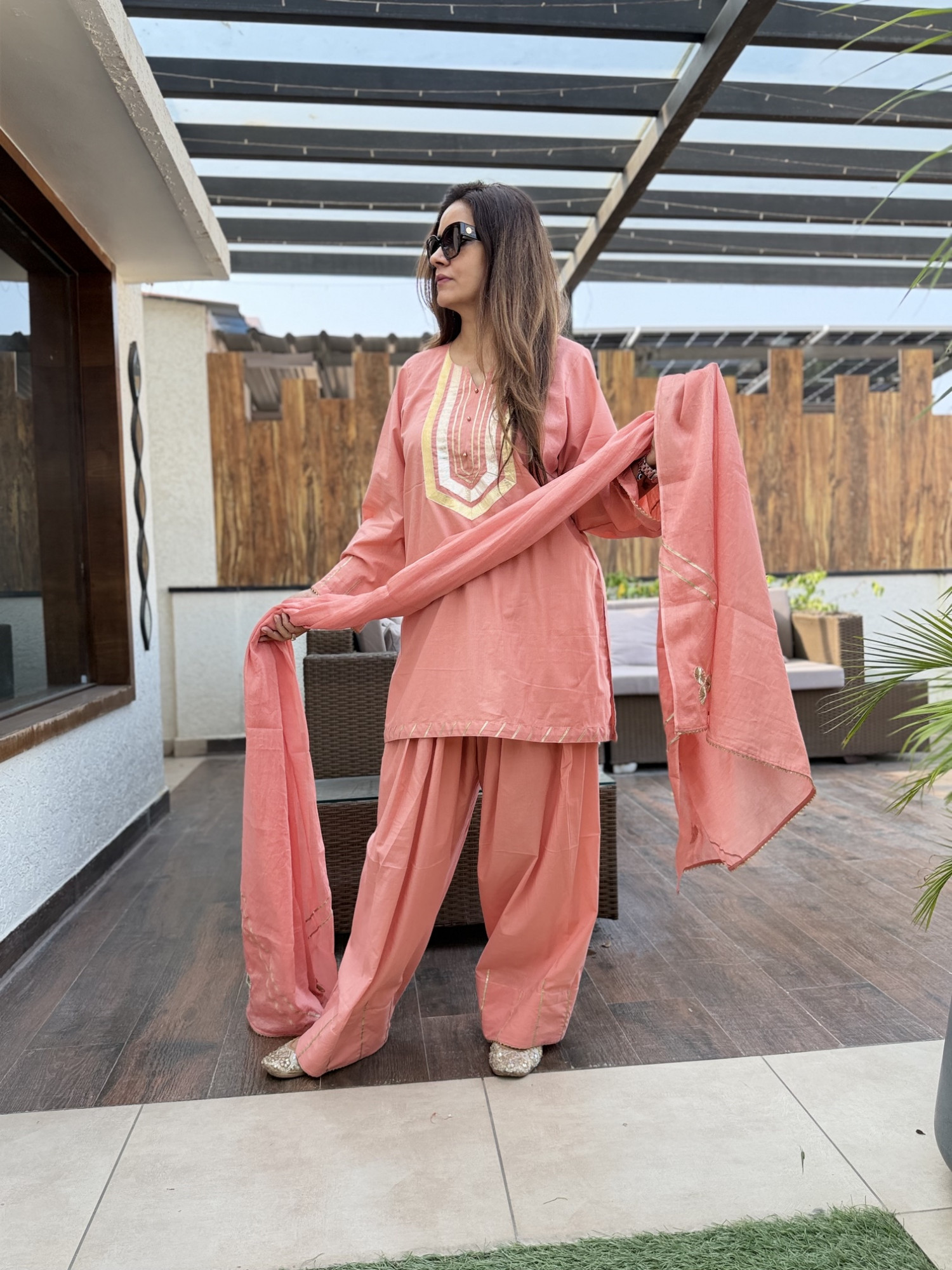 Noori Farshi Suit