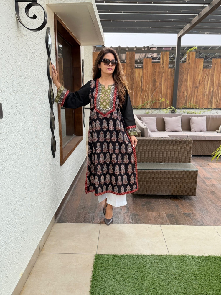 Image of Aparna Cotton Kurta