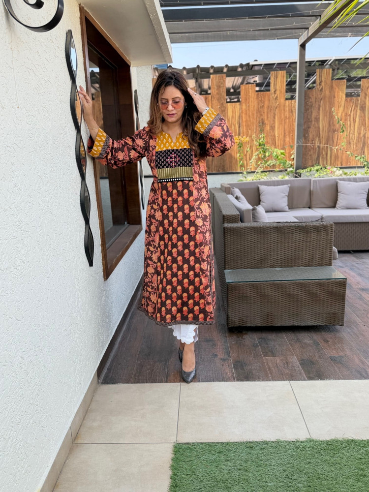 Image of Varsha Cotton Kurta