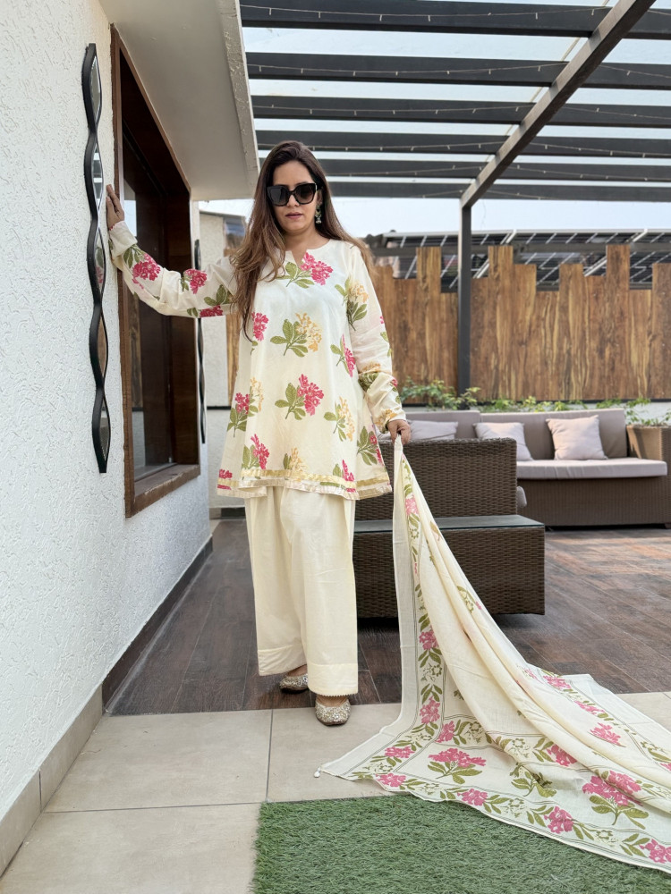 Image of Cream Floral Farshi Suit