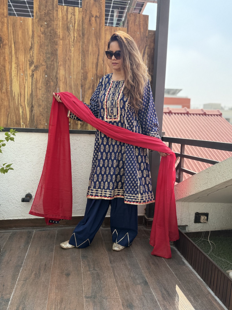 Image of Orchid Farshi Suit