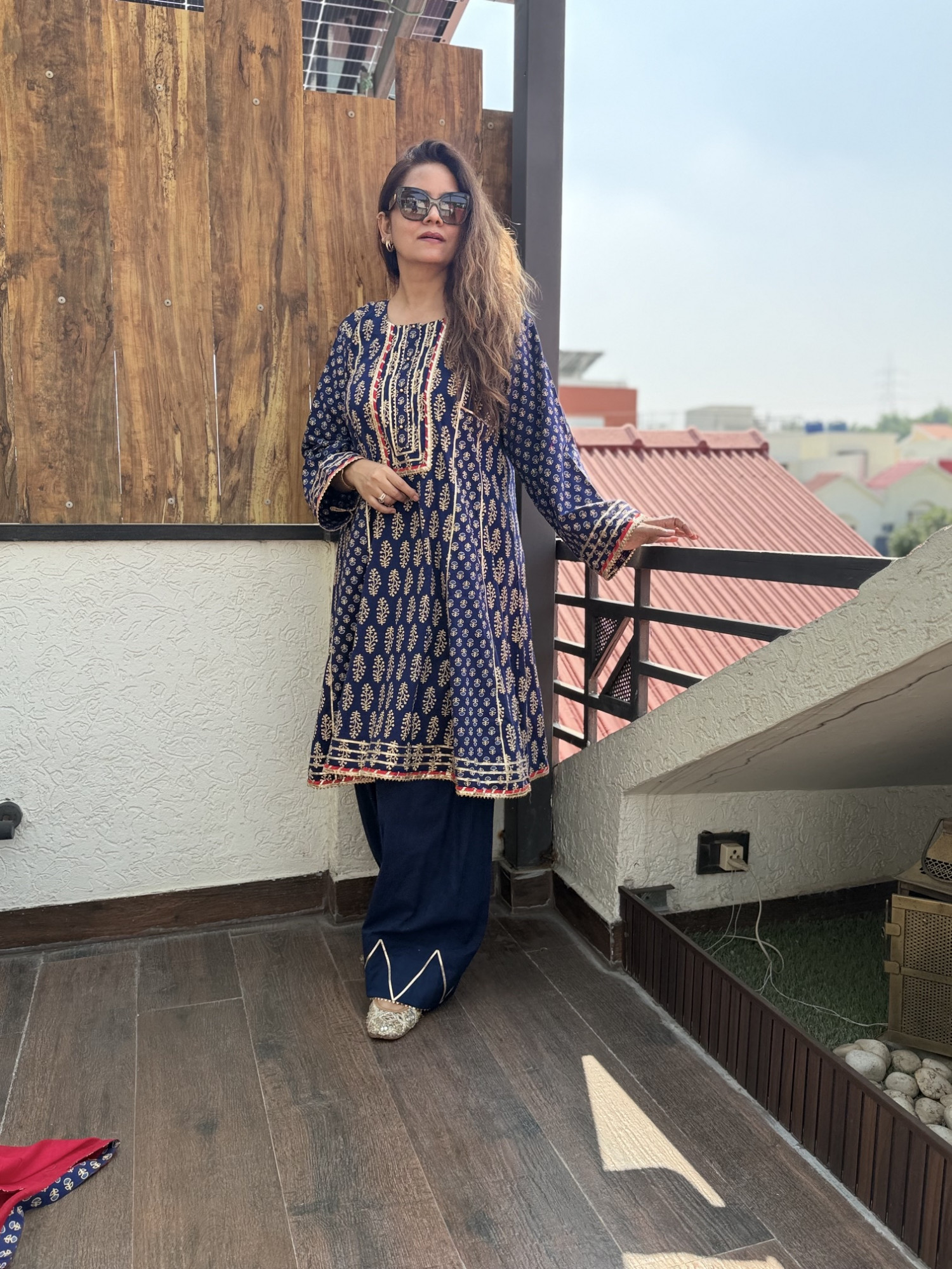 Orchid Farshi Suit