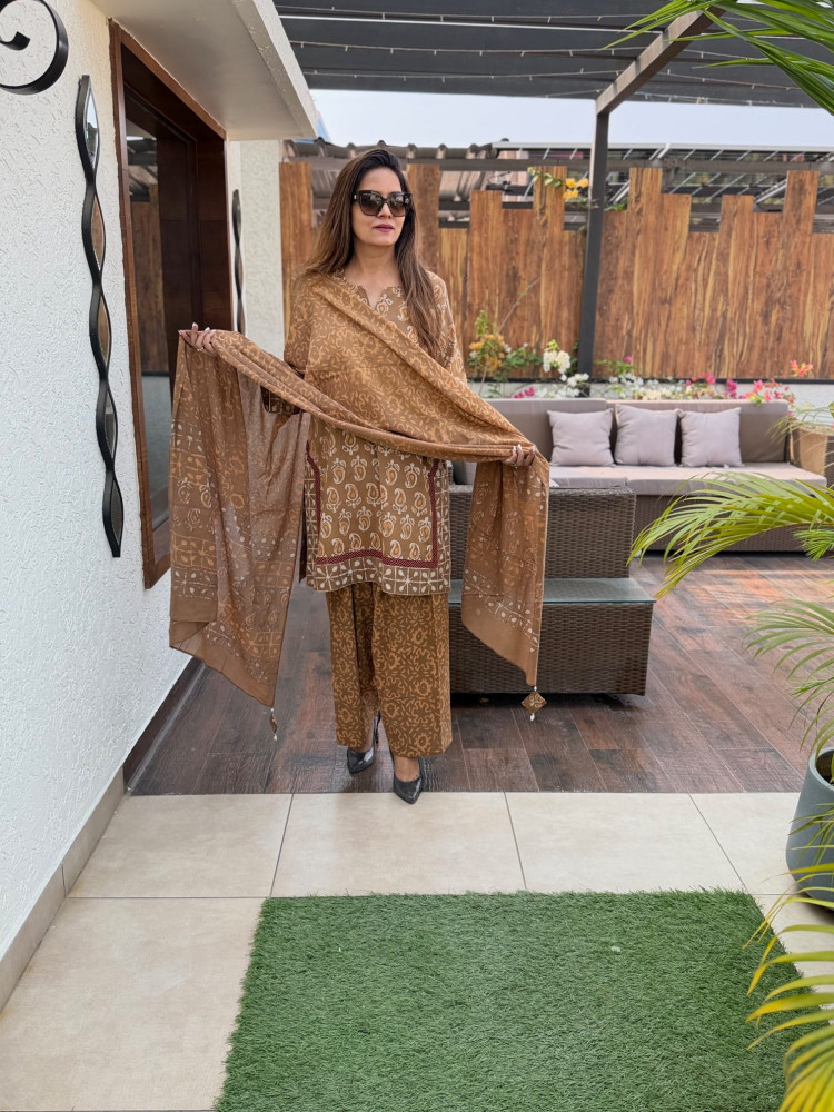 Image of Geet Cotton Suit