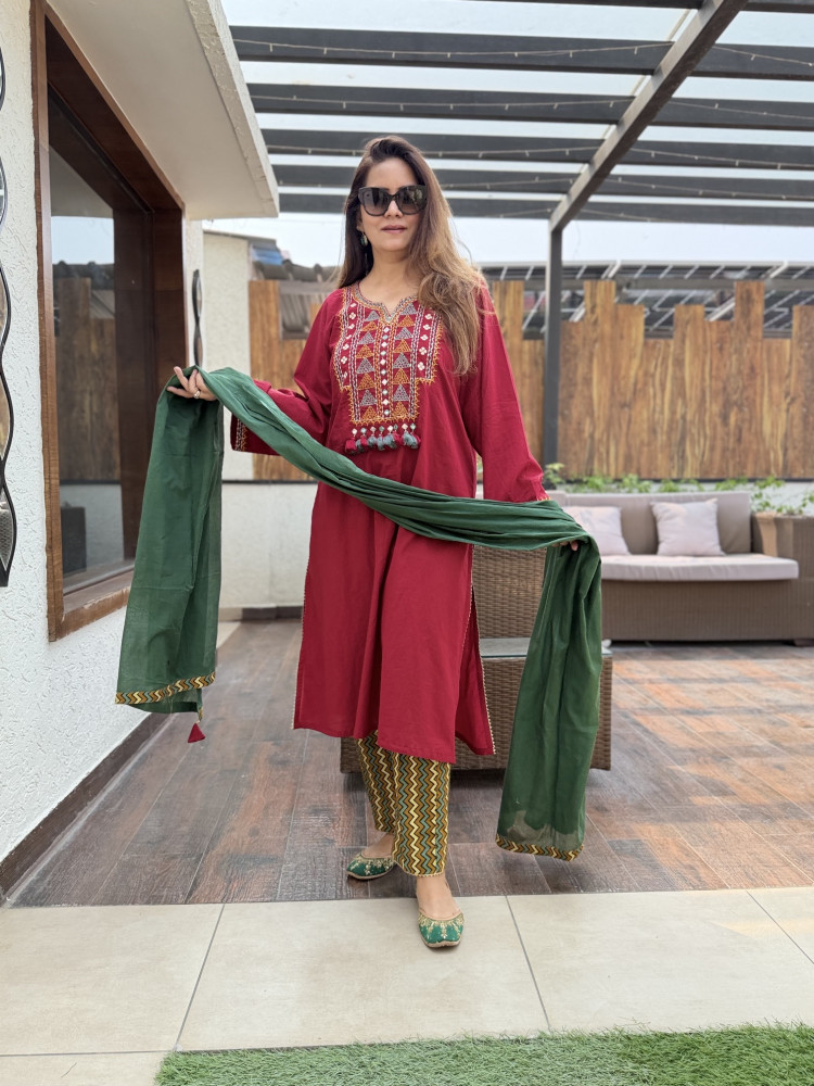 Image of Ruby Threads Suit