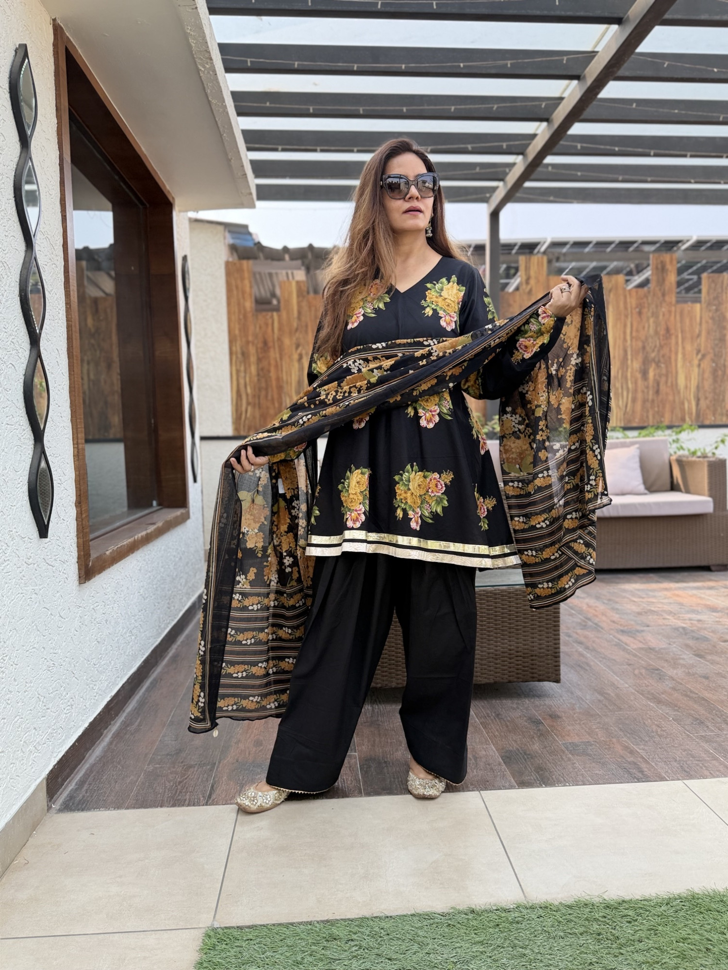 Black Roses Farshi Suit