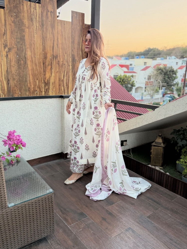 Image of Neeta Cotton Suit