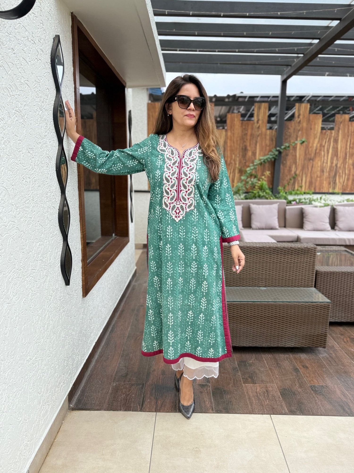 Aashna Embroidered Kurta
