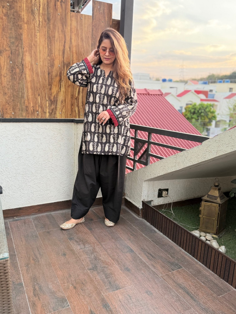 Image of Ami Cotton Suit