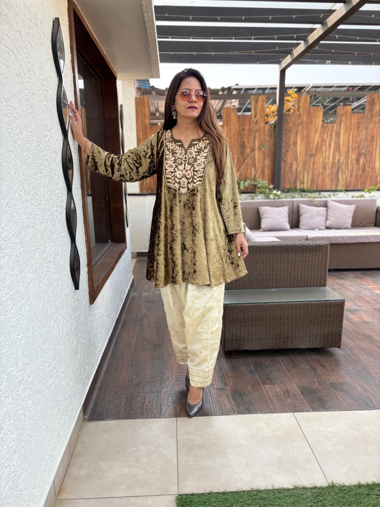 Image of Prerna Velvet Suit