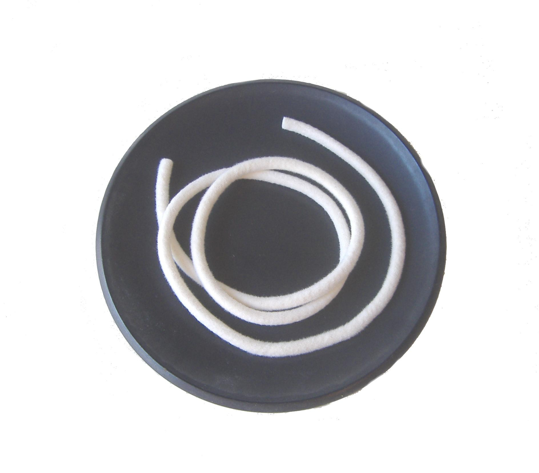 WI14OWM-12 14 diameter x 12 long Off-White felt wick in medium density 026 gmc3 - F-7