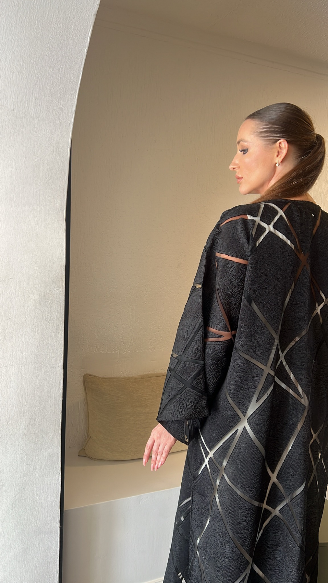 Transparent lines - Black