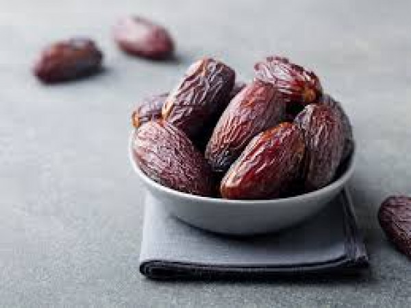 Image of Medjoul Dates  - 500 Gms