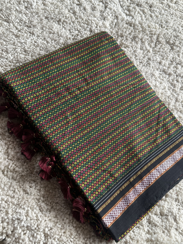 Image of Chikki contrast pallu khun saree