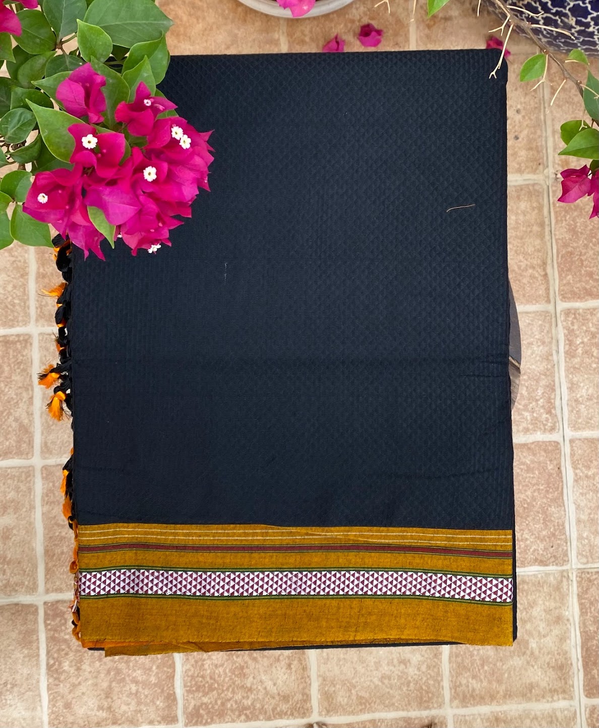 Contrast pallu khun saree