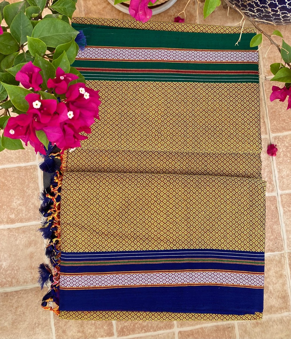 Ganga jamuna contrast pallu khun saree