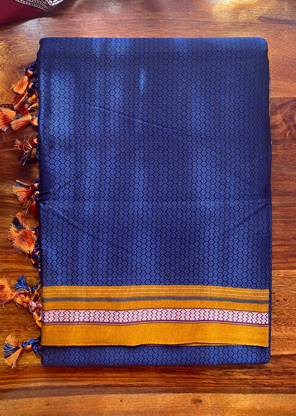 Contrast pallu khun saree
