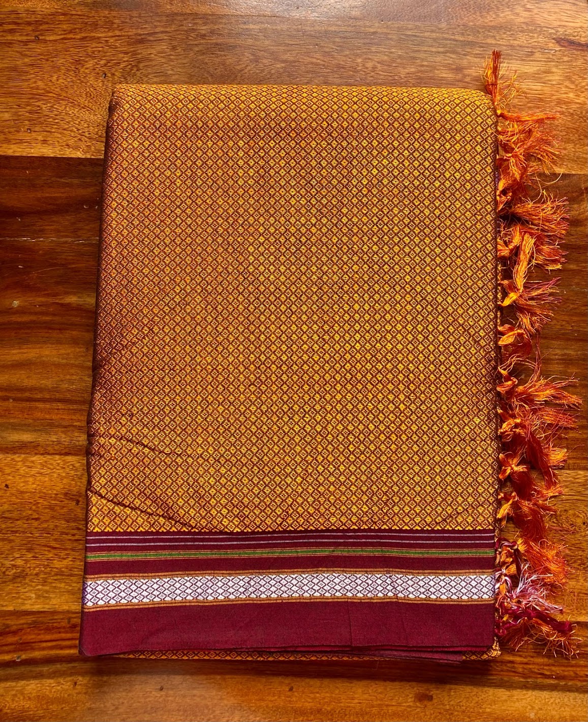 Contrast pallu khun saree