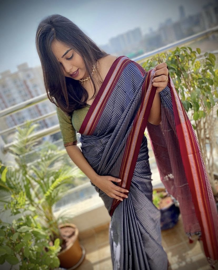 Chikki contrast pallu khun saree