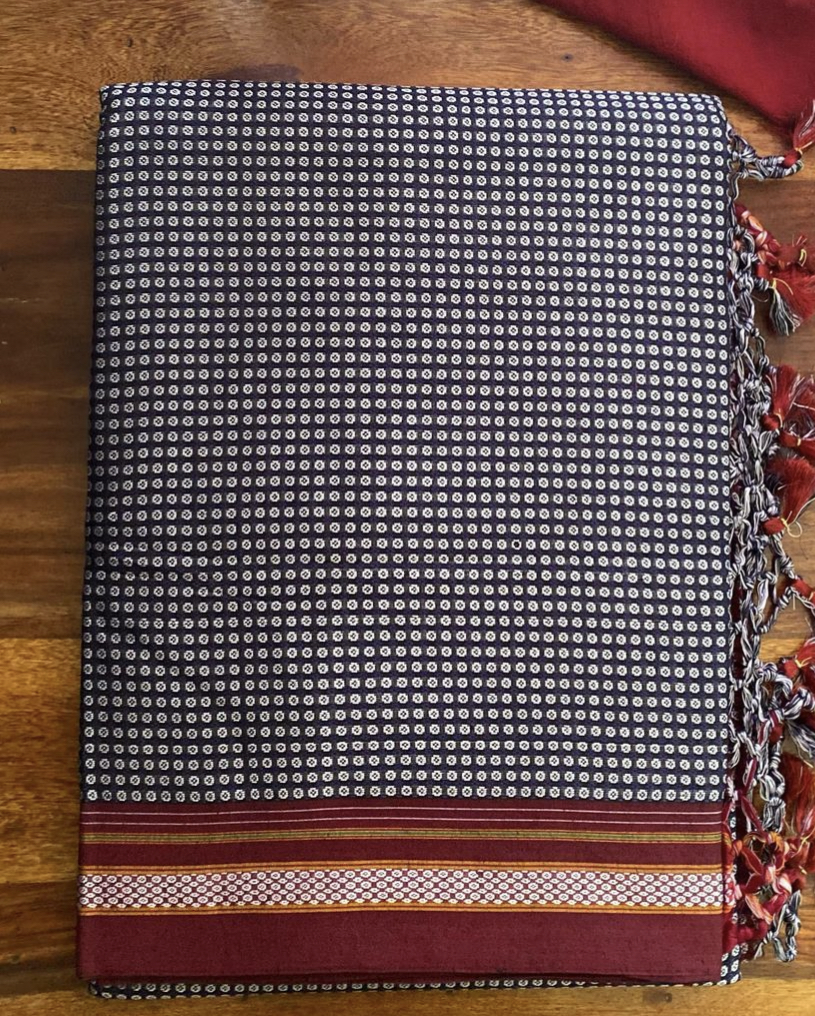 Chikki contrast pallu khun saree