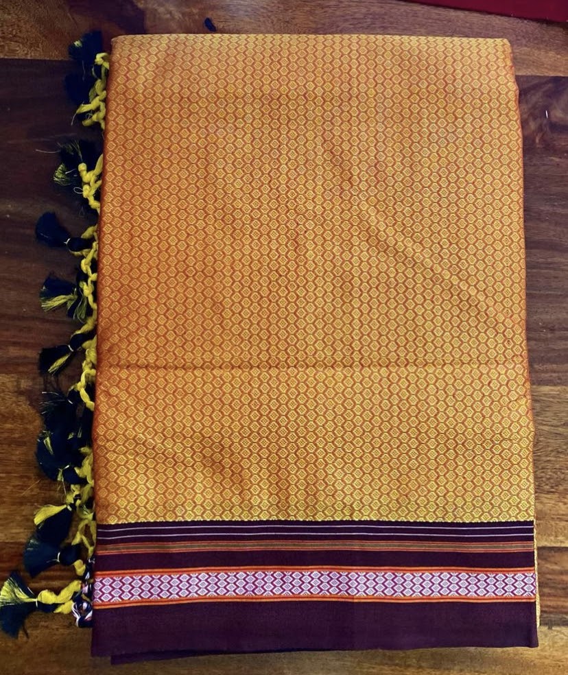 Contrast pallu khun saree
