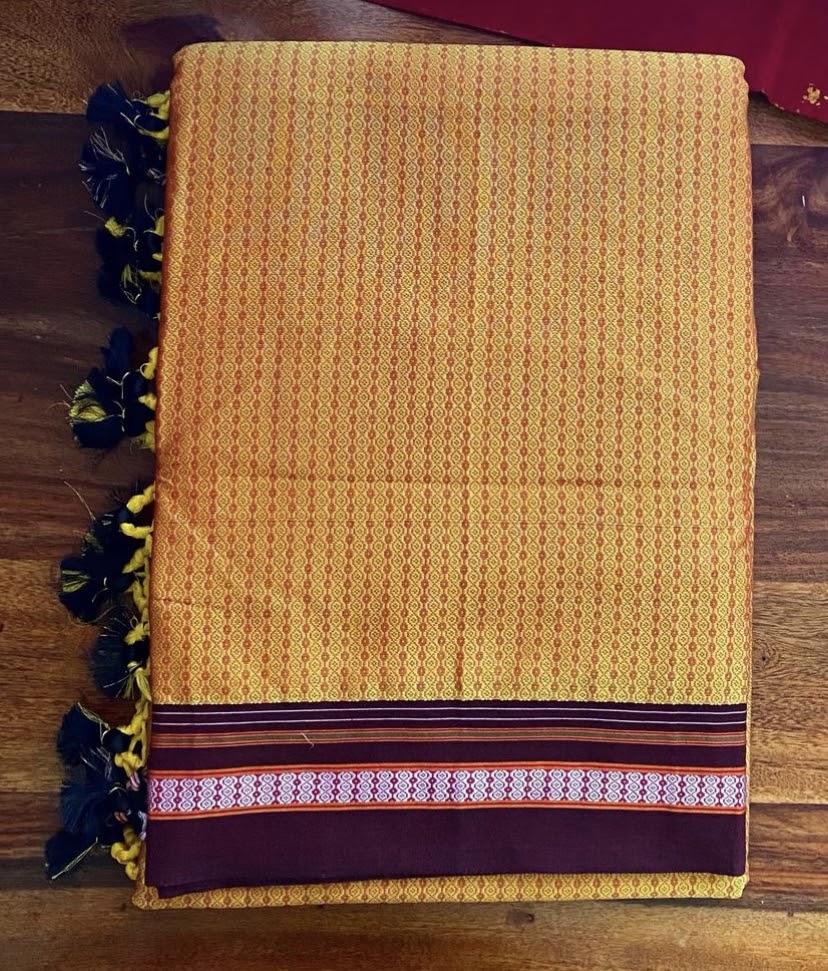 Contrast pallu khun saree