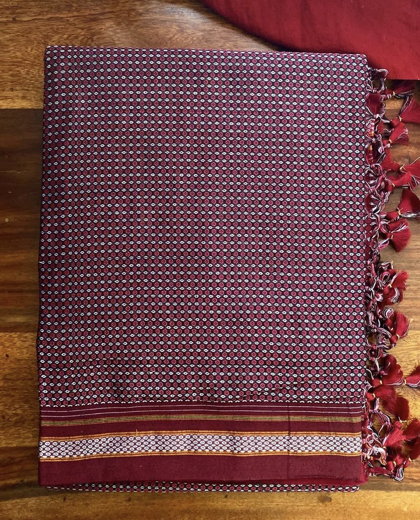 Chikki contrast pallu khun saree