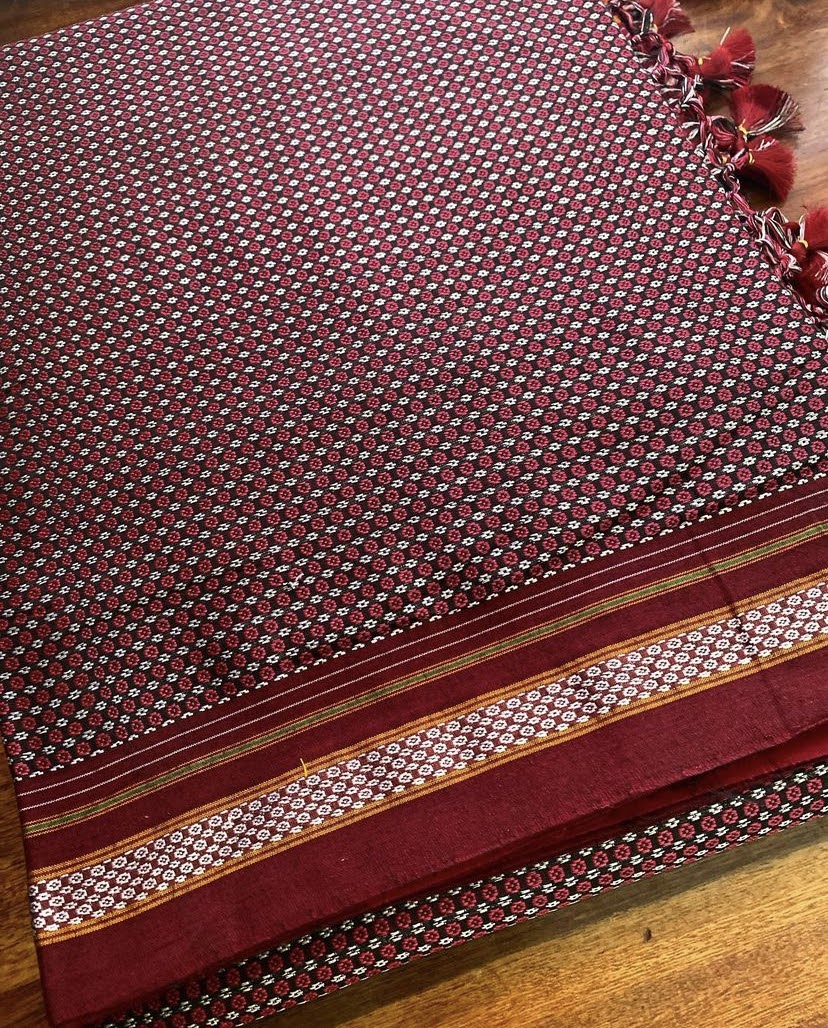 Chikki contrast pallu khun saree